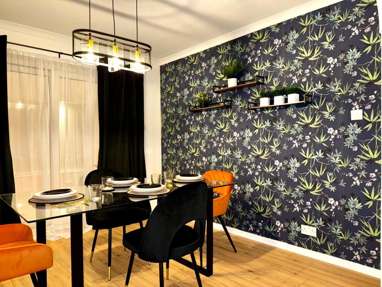 Rnm - Business Professionals Ready, Cost Effective For Large Stays! 3 Bedroom Lounge, Private Access & Entire Place, Kitchen & Washroom With Amenities, Smart Tv, Easy Access, Fast Wifi, Large Driveway, Great Transport Links, Near Worcester Hospital A Eksteriør billede